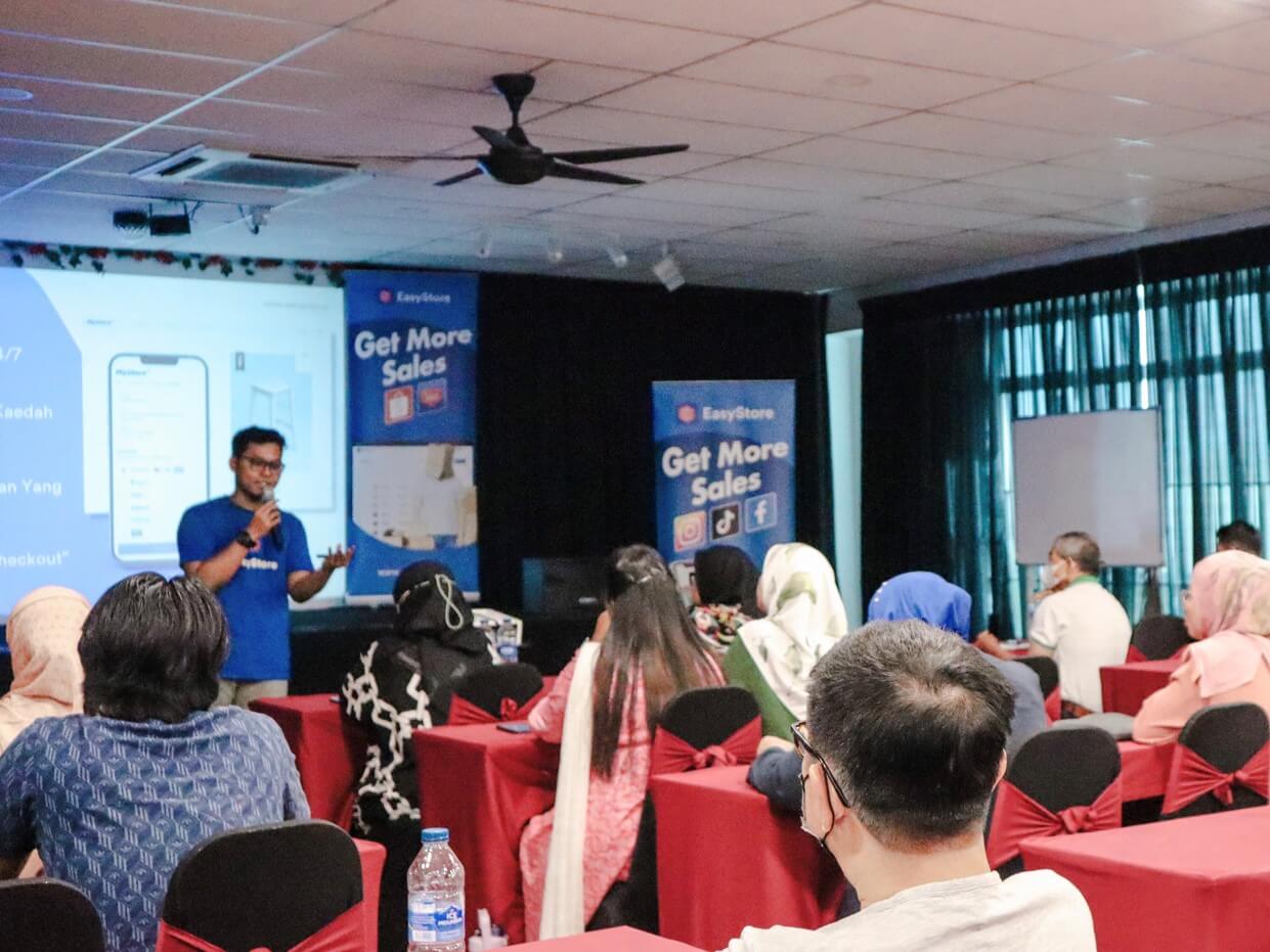 Ecommerce Kembangkan Bisnes Anda Dengan Website -Shopee 2